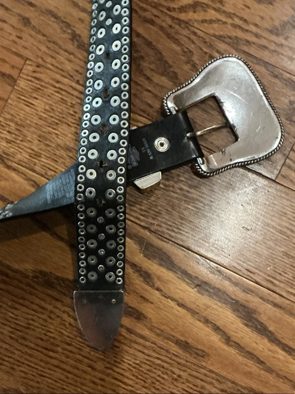 Harley-Davidson Silver-Tone Engraved Buckle with leather belt.